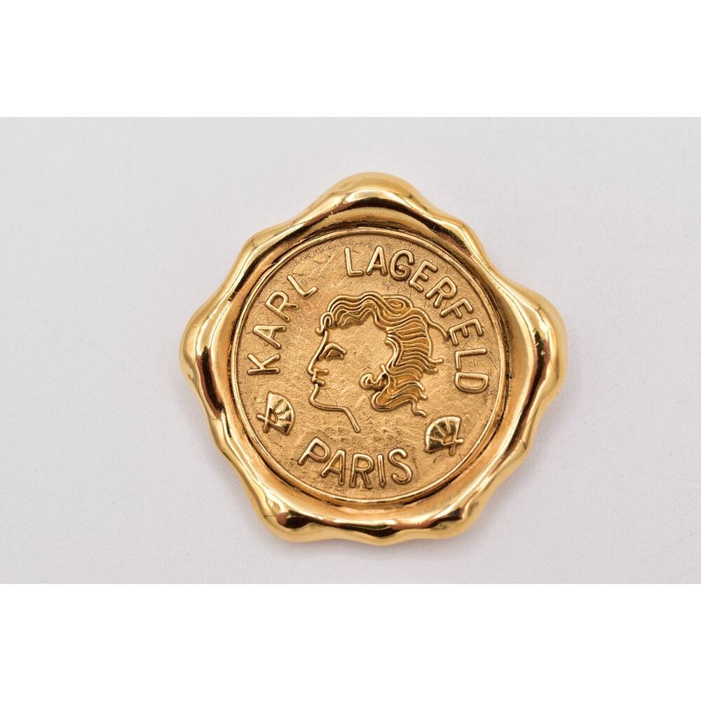 Karl Lagerfeld Vintage Logo Seal Brooch Pin Paris Medallion Gold Signed Bin5B - Picture 4 of 12